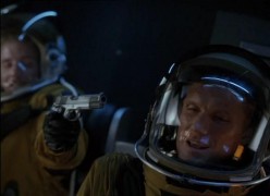 Кадр з фільму Повітряний мисливець