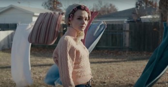 Кадр з фільму Дике життя