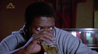 Кадр з фільму Він - моя дівчина