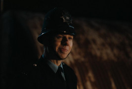 Кадр з фільму Жити