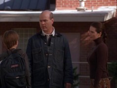 Кадр з фільму Молодший пілот