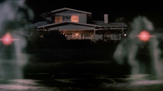 Кадр з фільму Полтергейст 2: Інший бік