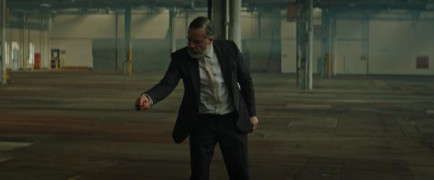 Кадр з фільму Хижа ніч