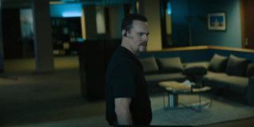 Кадр з фільму Під спостереженням