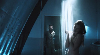 Кадр з фільму Атоміка