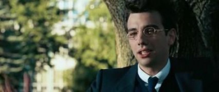 Кадр з фільму Троцький