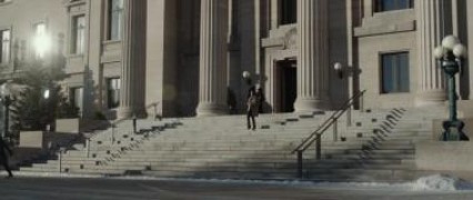 Кадр з фільму Розумний сумнів