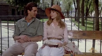 Кадр з фільму Дурнів немає