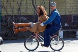 Кадр з фільму Нескінченно білий ведмідь