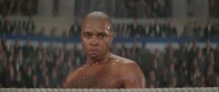 Кадр з фільму Велика біла надія