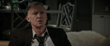 Кадр з фільму Подвійне життя