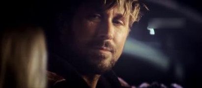 Кадр з фільму Каскадер