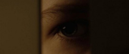 Кадр з фільму Впусти мене