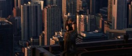 Кадр з фільму Піднесення Юпітер