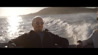 Кадр з фільму Спочатку дами