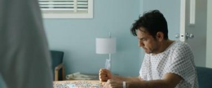 Кадр з фільму За бортом