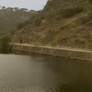 Кадр з фільму Розколота корона