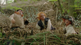 Кадр з фільму Божевільне королівство