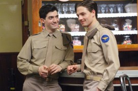 Кадр з фільму Замикаючи коло