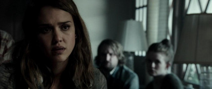 Кадр з фільму Вуаль