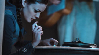 Кадр з фільму Атоміка