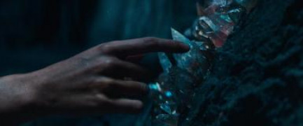 Кадр з фільму Діва проти біди