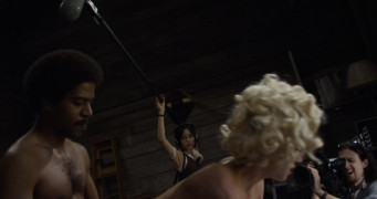 Кадр з фільму Ікс