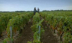 Кадр з фільму Я вийшла заміж за тінь