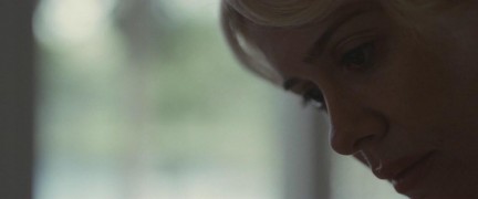 Кадр з фільму Марта Мерсі Мей Марлен