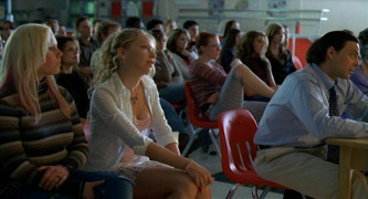 Кадр з фільму Невинність на продаж