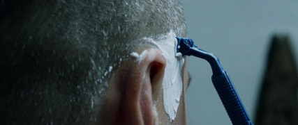 Кадр з фільму Жовті птахи