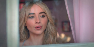 Кадр з фільму Висока Дівчина 2