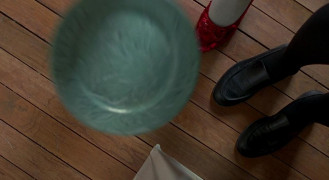 Кадр з фільму Справжні цінності