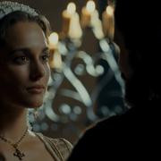 Кадр з фільму Розколота корона