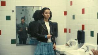 Кадр з фільму Одна битва за іншою