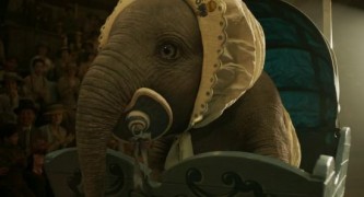 Кадр з фільму Дамбо