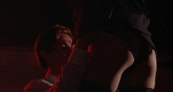 Кадр з фільму Тіло як доказ