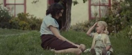 Кадр з фільму Світло між двох океанів