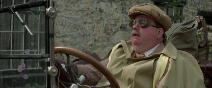 Кадр з фільму Англієць, який піднявся на пагорб, а спустився з гори