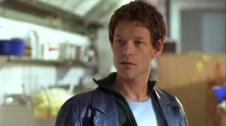 Кадр з фільму Вихід у рай