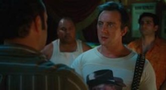 Кадр з фільму Тільки для закоханих