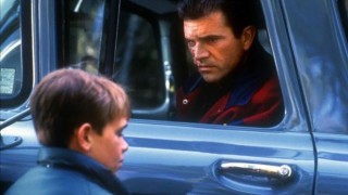 Кадр з фільму Людина без обличчя