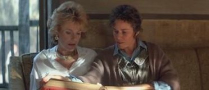 Кадр з фільму Сором'язливі люди