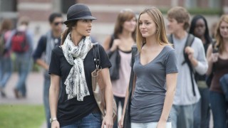 Кадр з фільму Сусідка по кімнаті