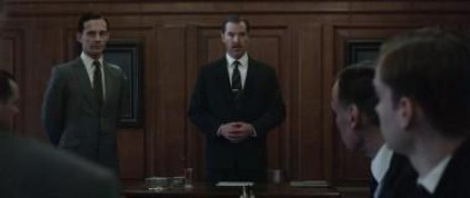 Кадр з фільму Кур'єр (Код: Залізна кора)