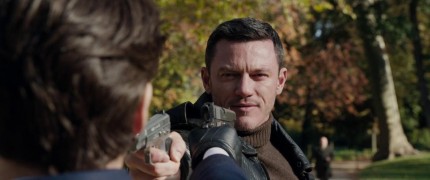 Кадр з фільму Анна