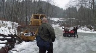 Кадр з фільму Спіймати і вбити