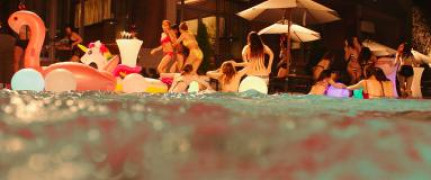 Кадр з фільму Кілер-охоронець