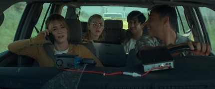 Кадр з фільму Смерчі