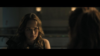 Кадр з фільму Замкнена